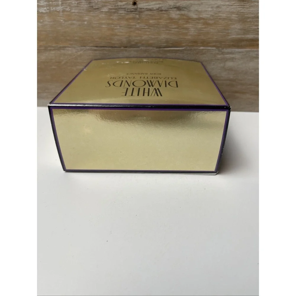 Elizabeth Taylor White Diamonds Body Powder 2.6oz – Perfumed Radiance Powder New